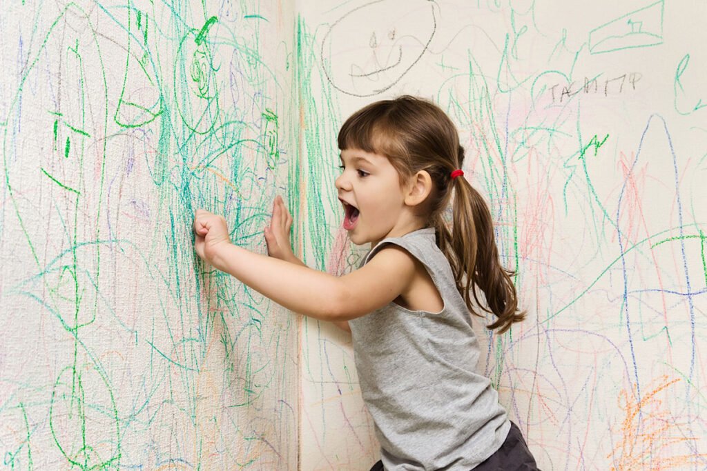 How to Remove Crayon From Walls Without a Magic Eraser