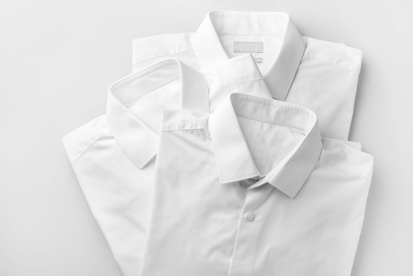 How to Keep White Shirts White Without Bleach Naturally