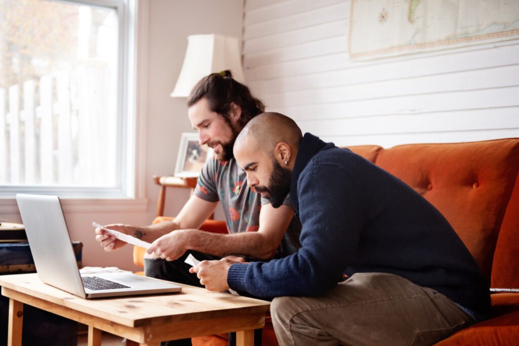 How to Split Rent and Bills With a Roommate Fairly