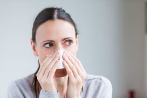 How to Relieve Ear Congestion From a Cold Without Medication
